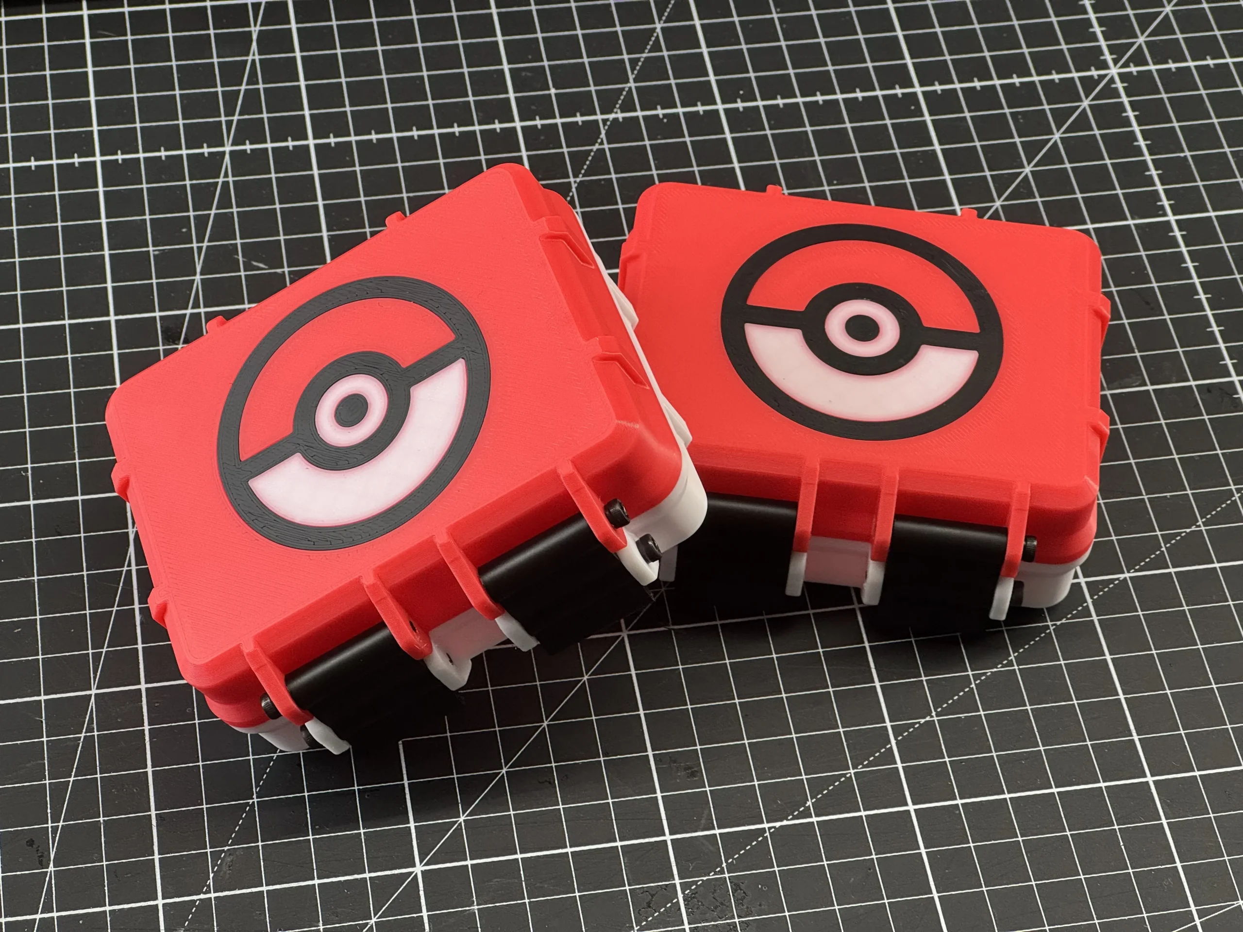 Caja Rígida Táctica (Rugged Box) para Mazo Pokémon
